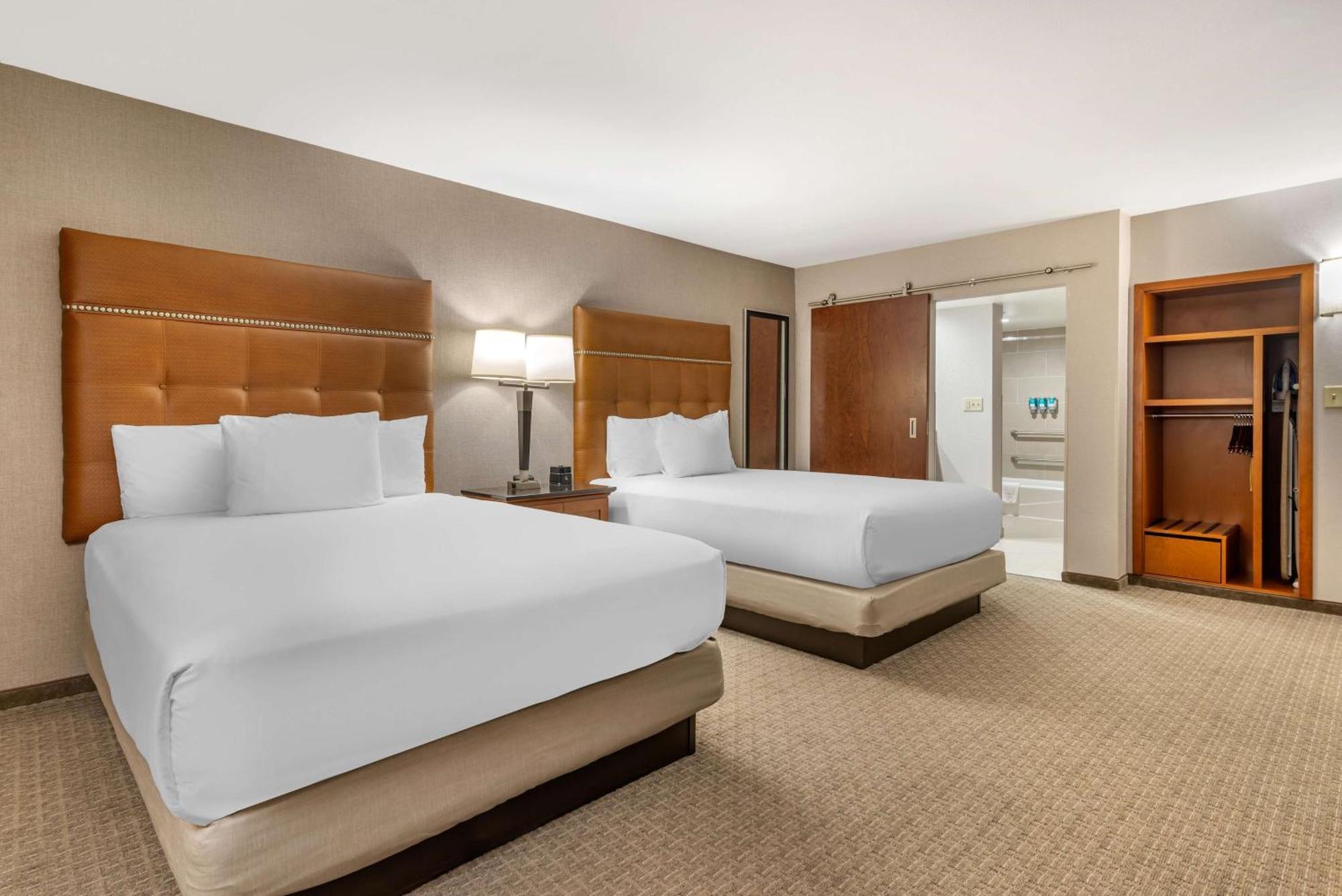 Drury & Atlanta Airport 3* College Park